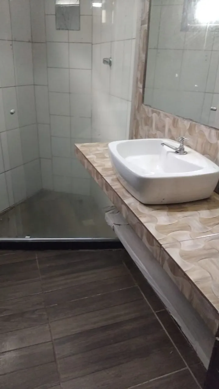 Casa com 2 quartos, 1 banheiro e varanda e vaga