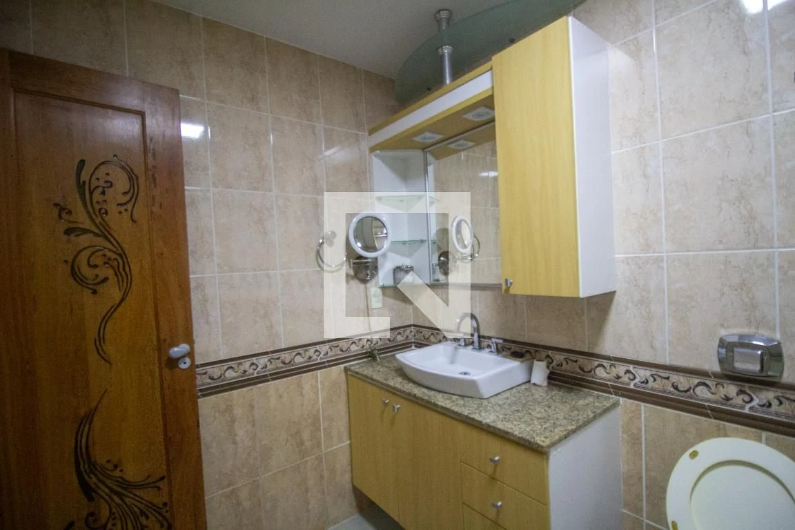 Apartamento mobiliado com 4 quartos e jacuzzi no prédio — photo 23