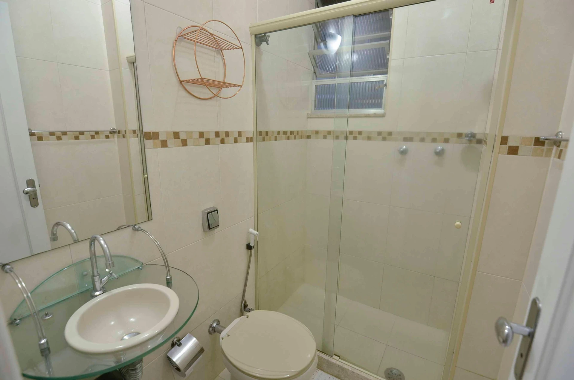2-bedroom apartment with a walk-in closet in Rio de Janeiro — photo 34