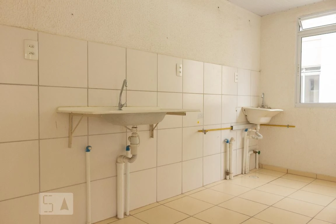 Unfurnished 2-bedroom apartment with closed kitchen — photo 39