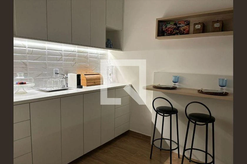 Furnished apartment, 492 m², with a glass-enclosed balcony — photo 14