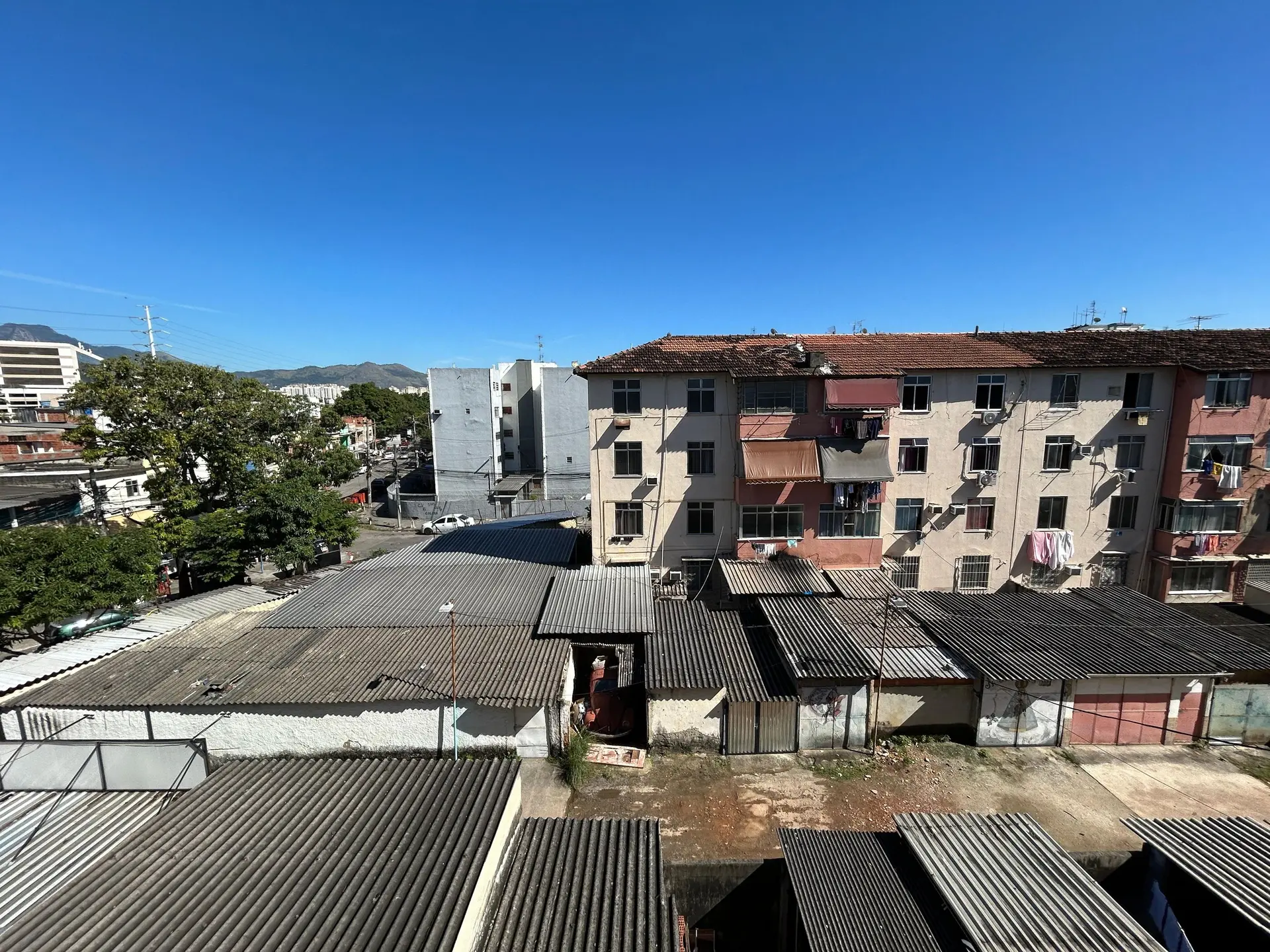 Unfurnished 3-bedroom apartment with 2 baths, no parking — photo 32