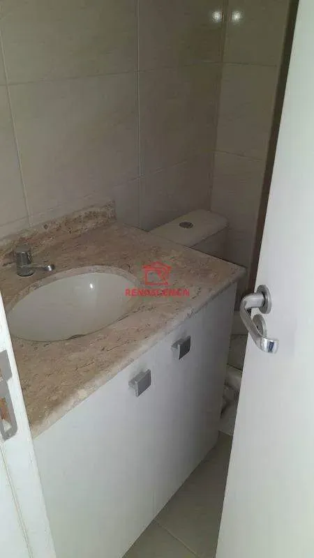 Unfurnished apartment with 3 bedrooms and open kitchen — photo 10