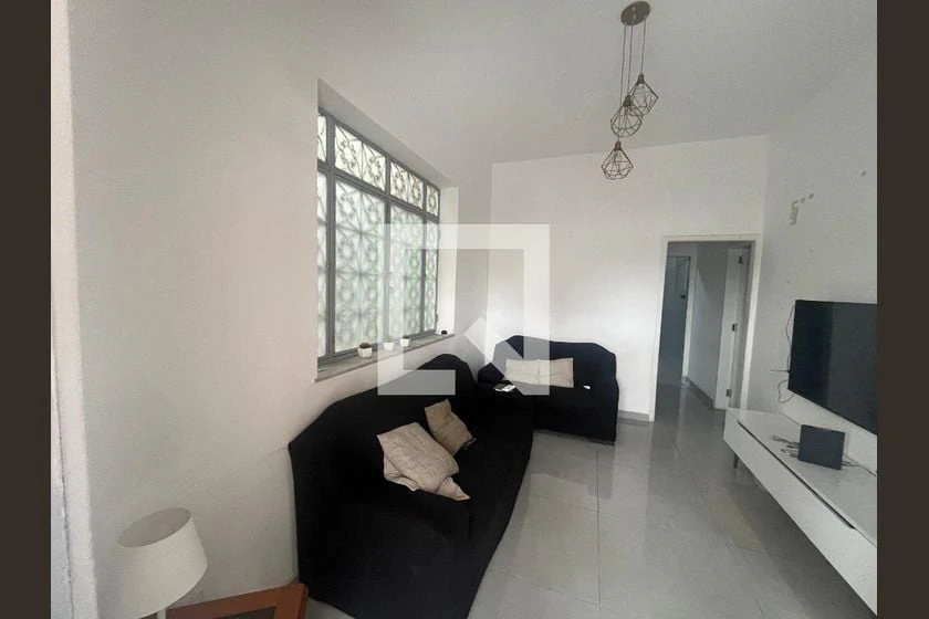 80 m² house with a walk-in closet and a home office — photo 9