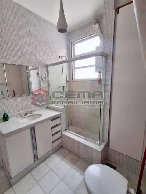 2-bedroom apartment with balcony and in-home laundry — photo 2
