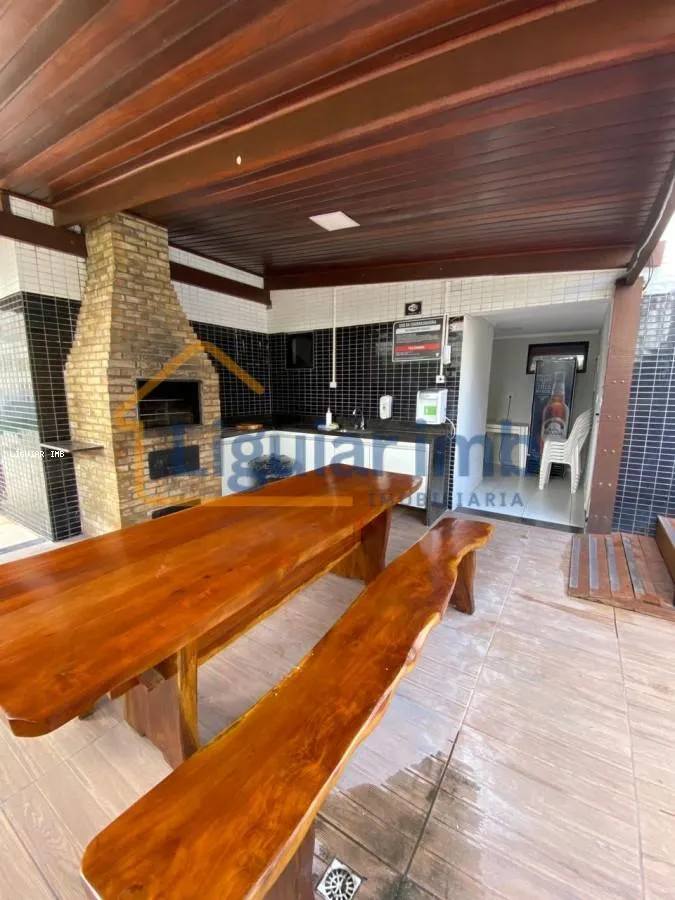 Glass-enclosed balcony in a 2-bedroom apartment, 58 m² — photo 4