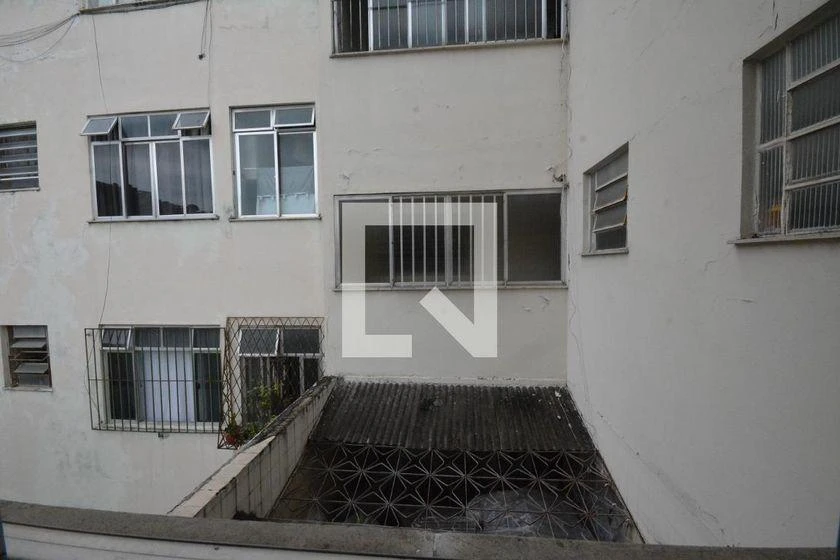 3-bedroom apartment with a mountain view — photo 25