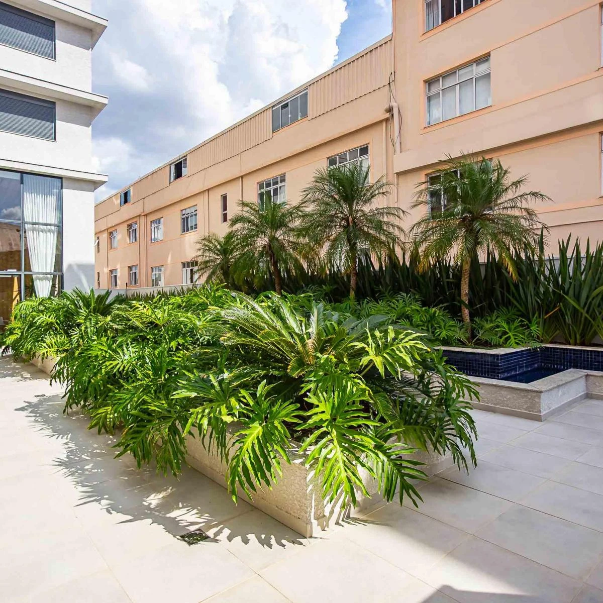 3-bedroom apartment with a grill on the balcony in Curitiba — photo 47