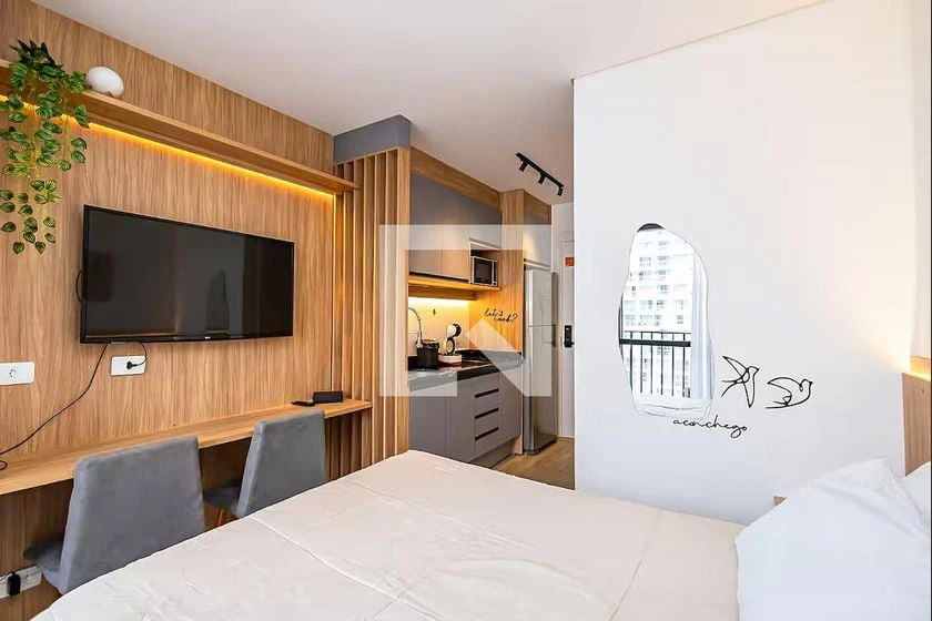 Furnished 1-bedroom apartment with a balcony — photo 4