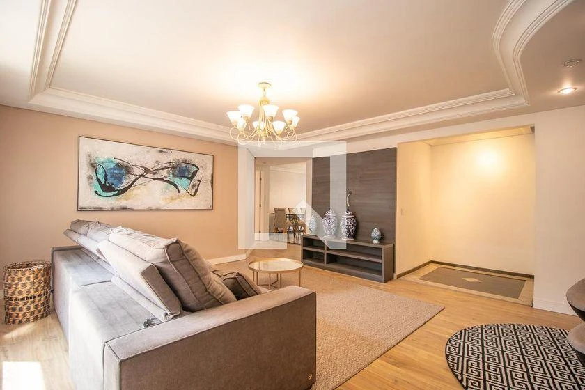 Bathtub in a 3-bedroom apartment, 176 m² — photo 6
