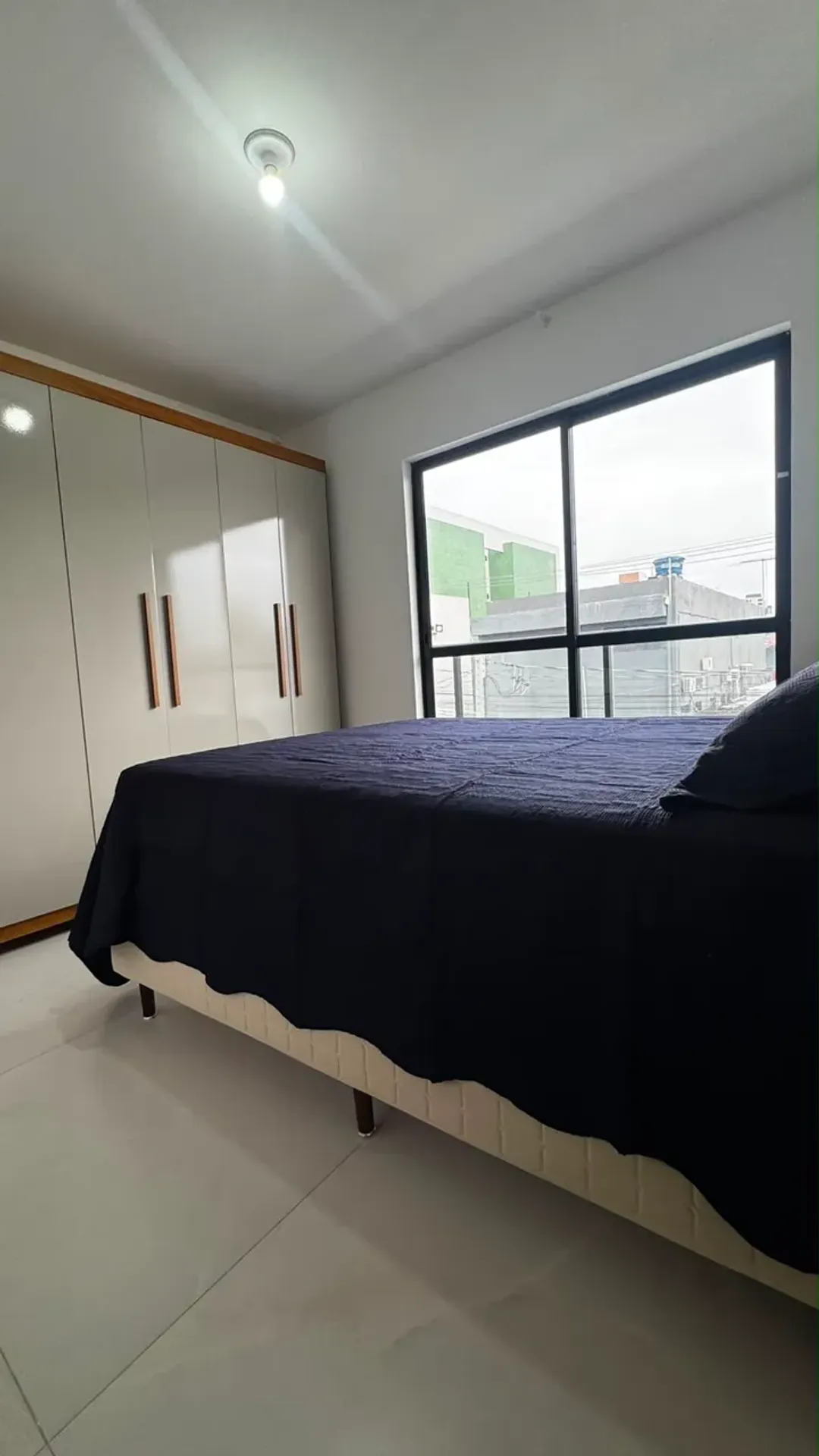 Furnished 3-bedroom apartment with open-plan kitchen — photo 4