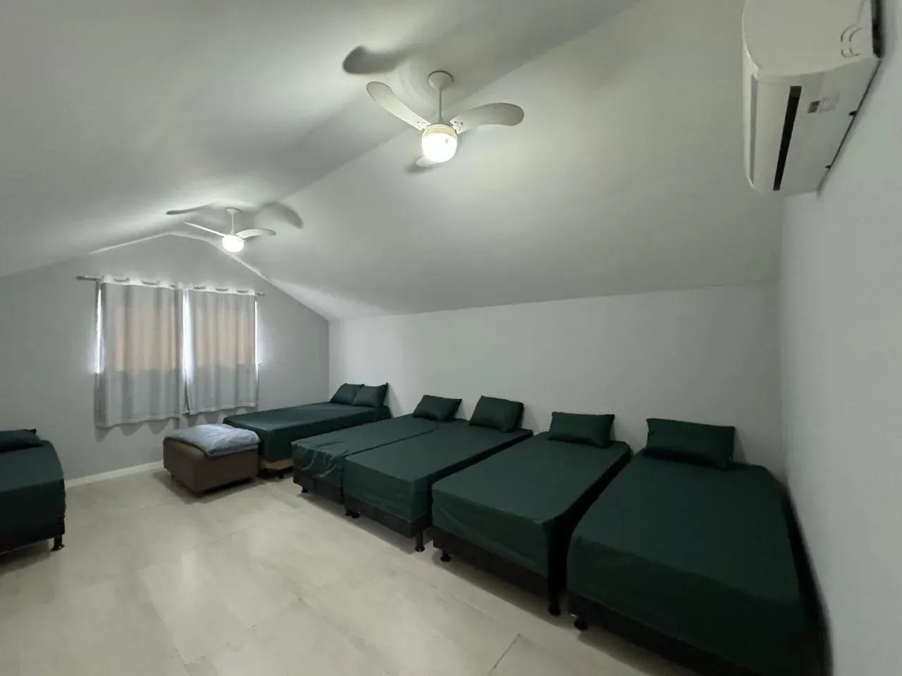 Furnished 420 m² home with gas open-plan kitchen — photo 4