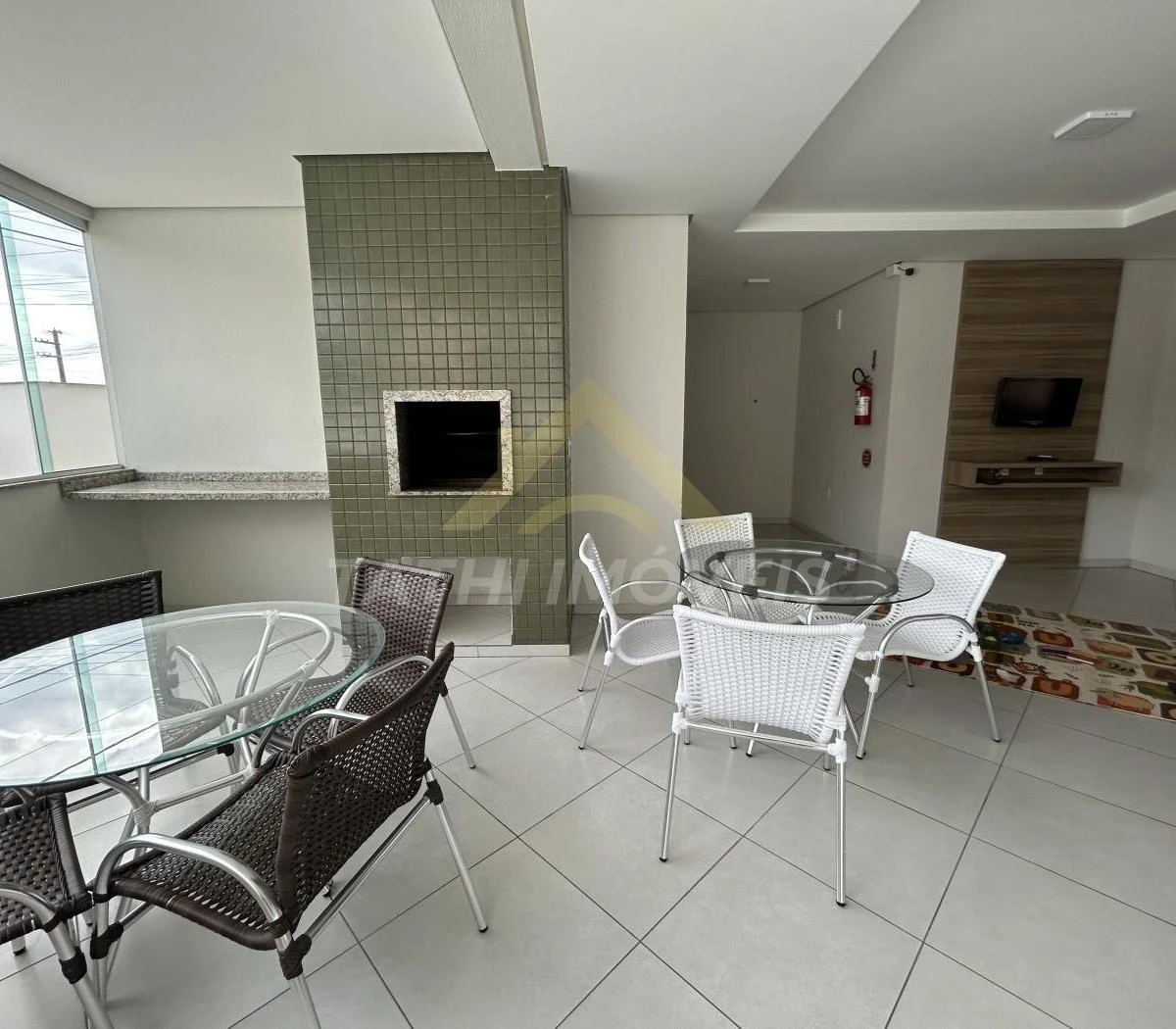 Furnished apartment, 86 m², with a grill on the balcony — photo 22