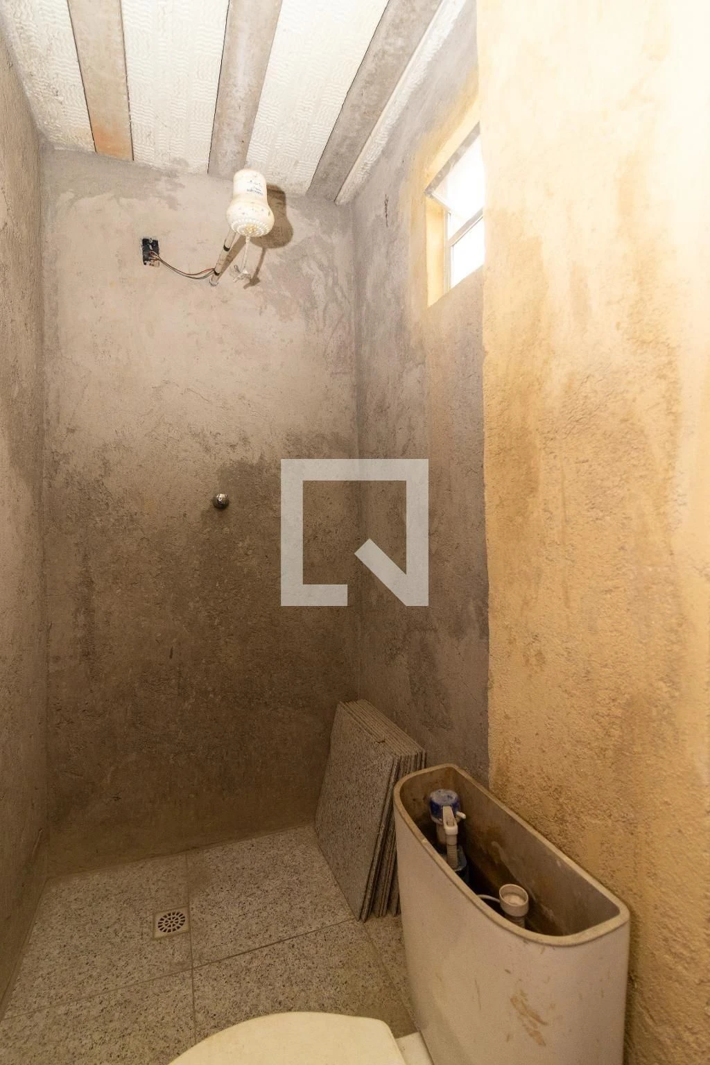 Casa sem mobília com 3 quartos e 3 banheiros, precisa reformar — photo 22