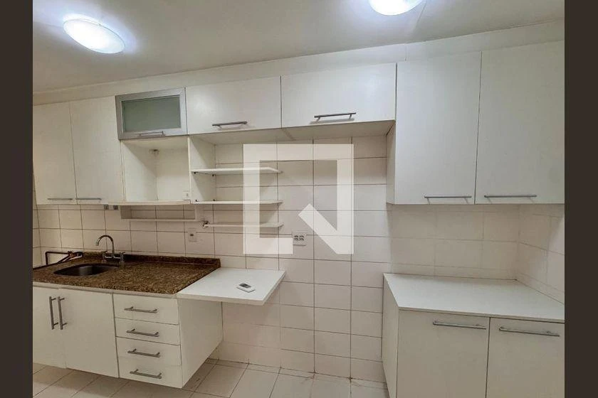 2-bedroom 87 m² apartment with parking and enclosed balcony — photo 22
