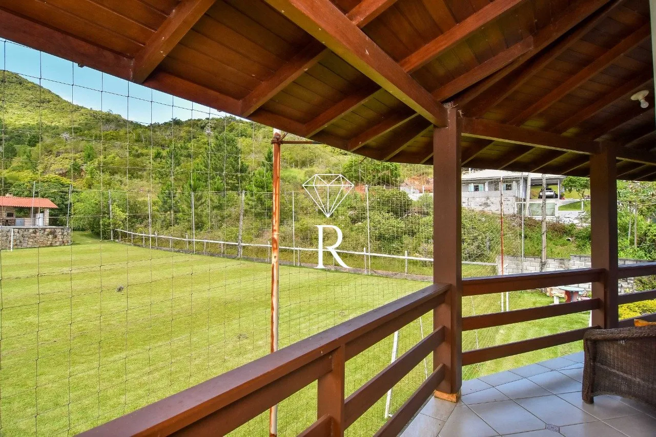 Casa tipo sítio con 4 dormitorios y 6 plazas de aparcamiento — photo 15