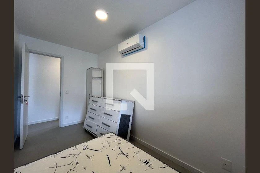 Balcony with a grill in a 3-bedroom apartment, 89 m² — photo 22