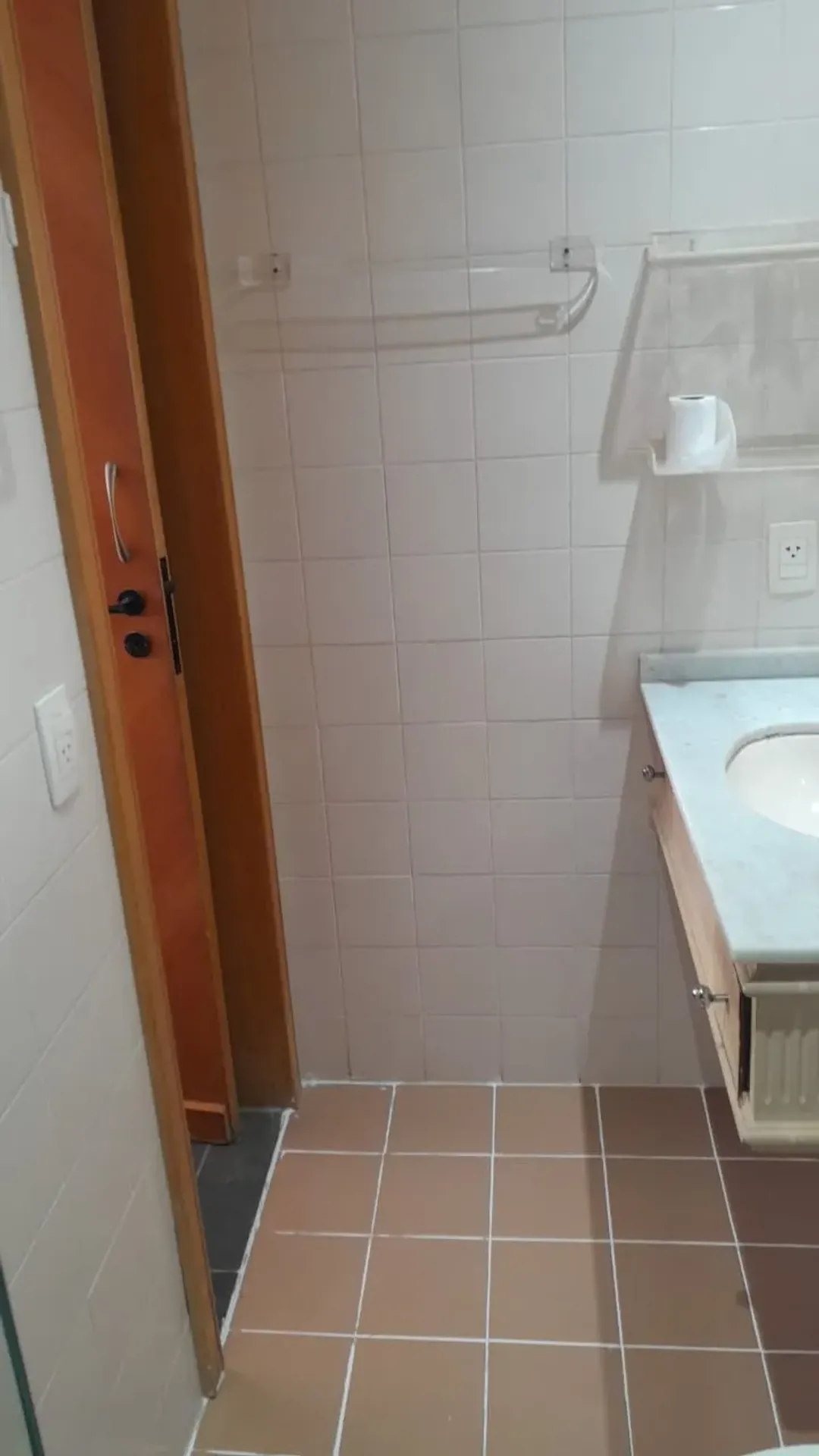 Квартира на 11-м этаже с грилем на балконе — photo 2