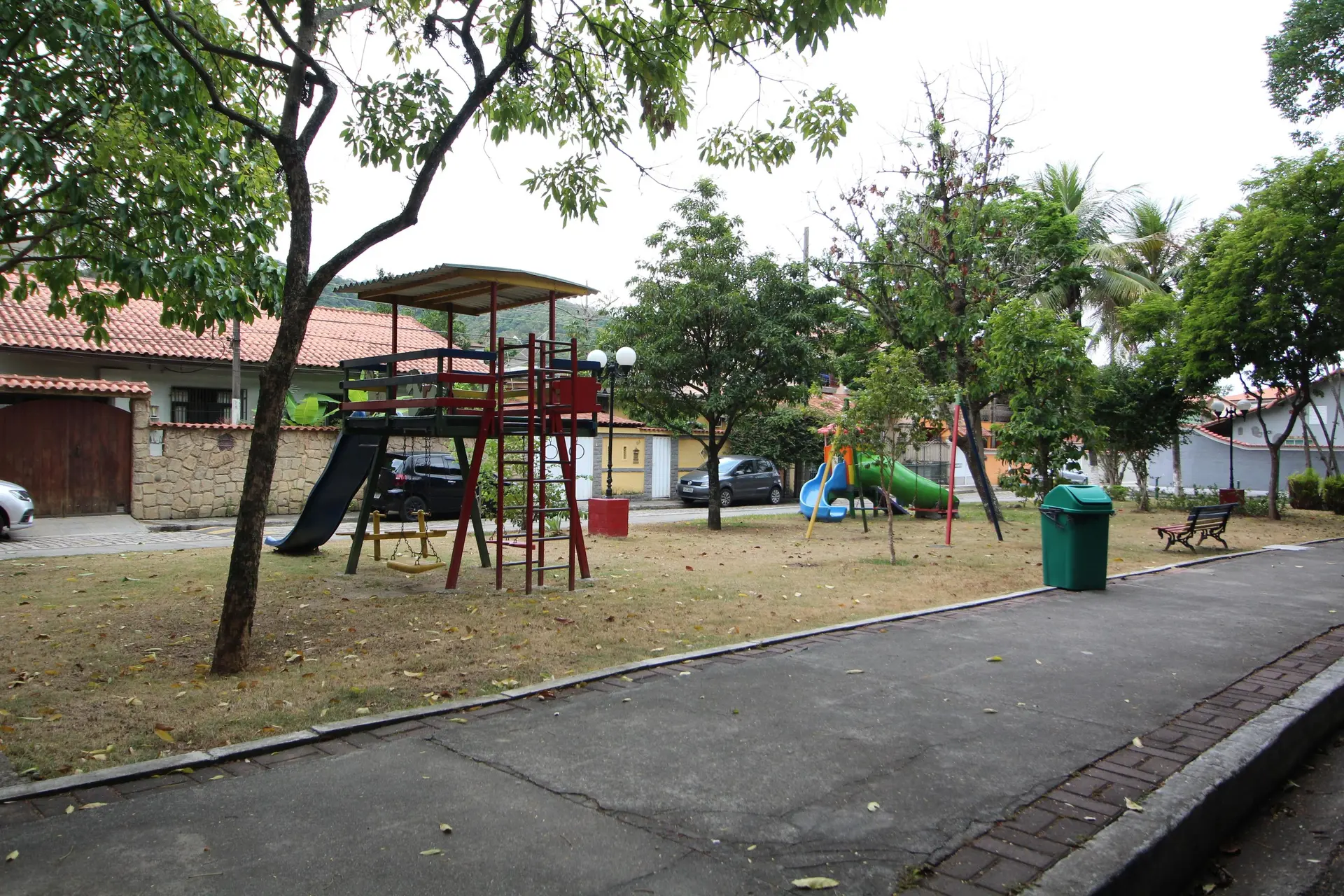 House with 2 bedrooms, private garden and balcony — photo 10