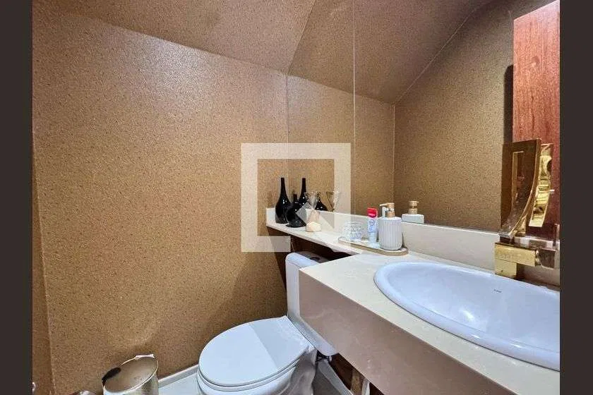 Condominium house with 4 en-suite bedrooms and 800 m² — photo 24
