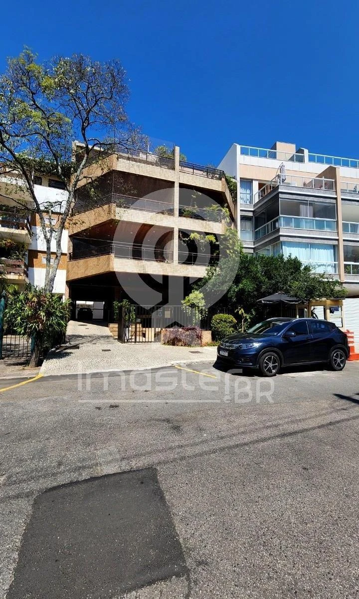 Furnished 400 m² penthouse with 4 bedrooms and 4 parking — photo 24