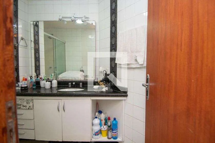 Furnished 76 m² apartment with 2 bedrooms and suite — photo 21
