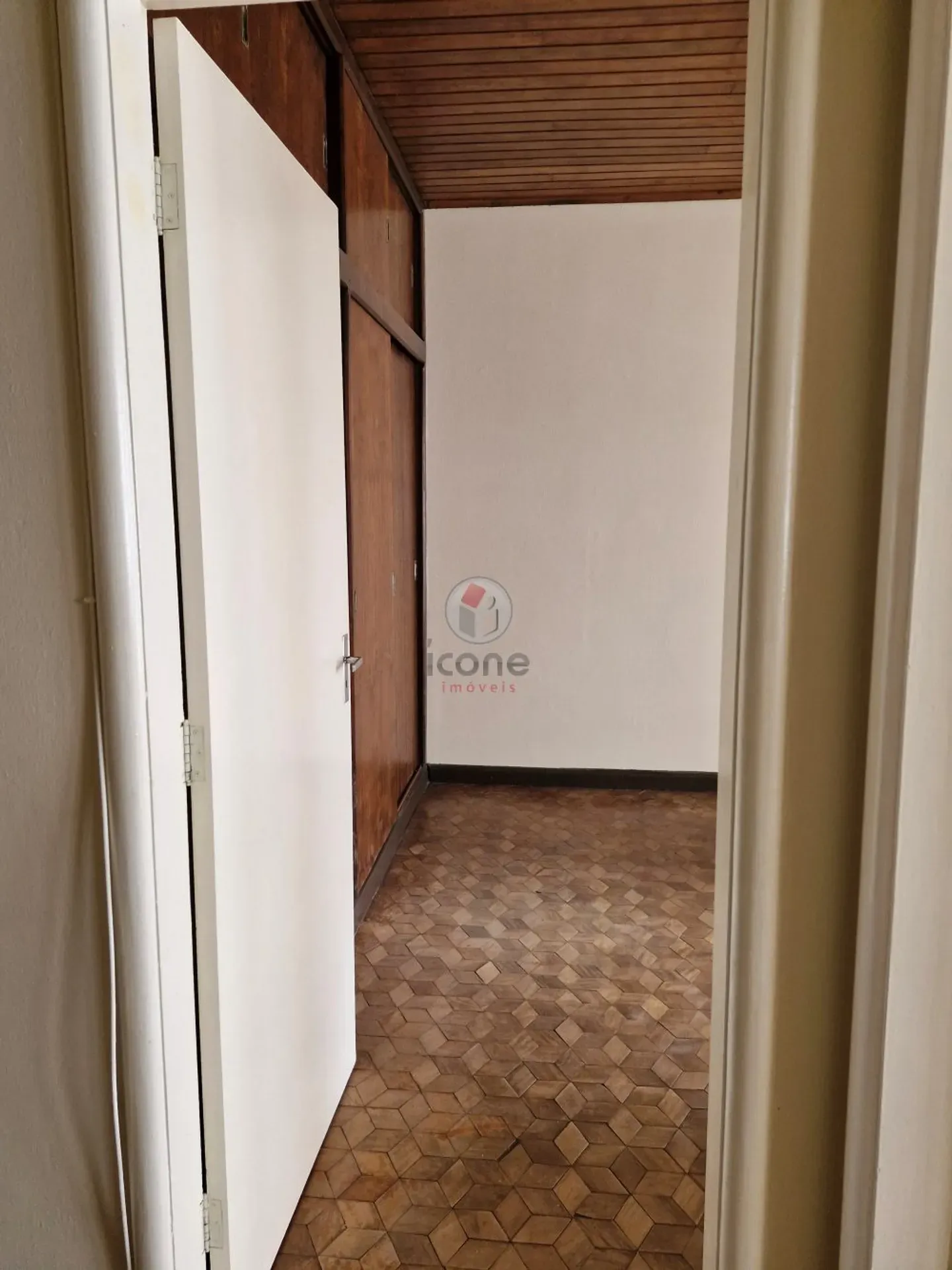 Невмебльована квартира з 2 спальнями та закритою кухнею — photo 26