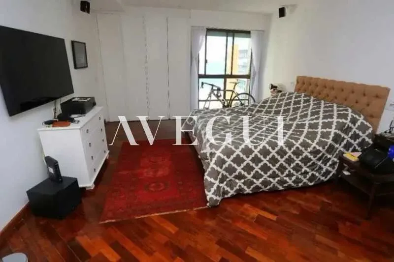 250 m² apartment with 4 bedrooms and 3 parking spots — photo 21