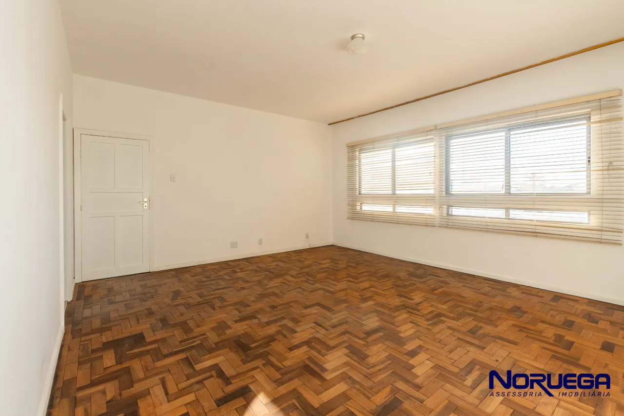Unfurnished apartment with no parking and 3 bedrooms