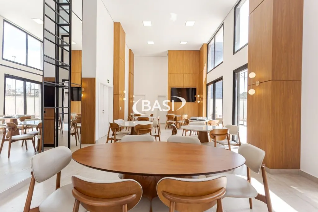 Glass-enclosed balcony in a 3-bedroom apartment, 80 m² — photo 60