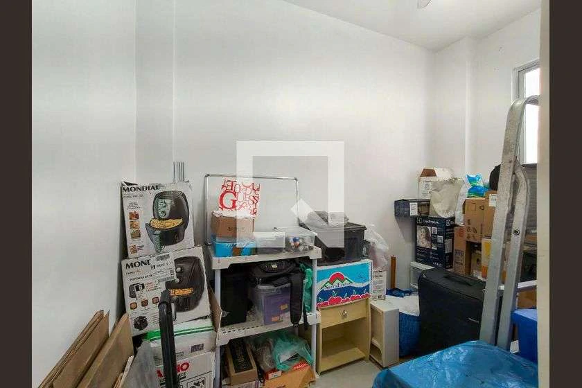 Apartamento de 2 quartos com box de vidro e ducha elétrica — photo 26
