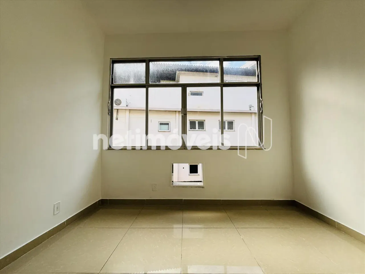 Apartamento com 2 quartos, cozinha separada e 1 banheiro — photo 18