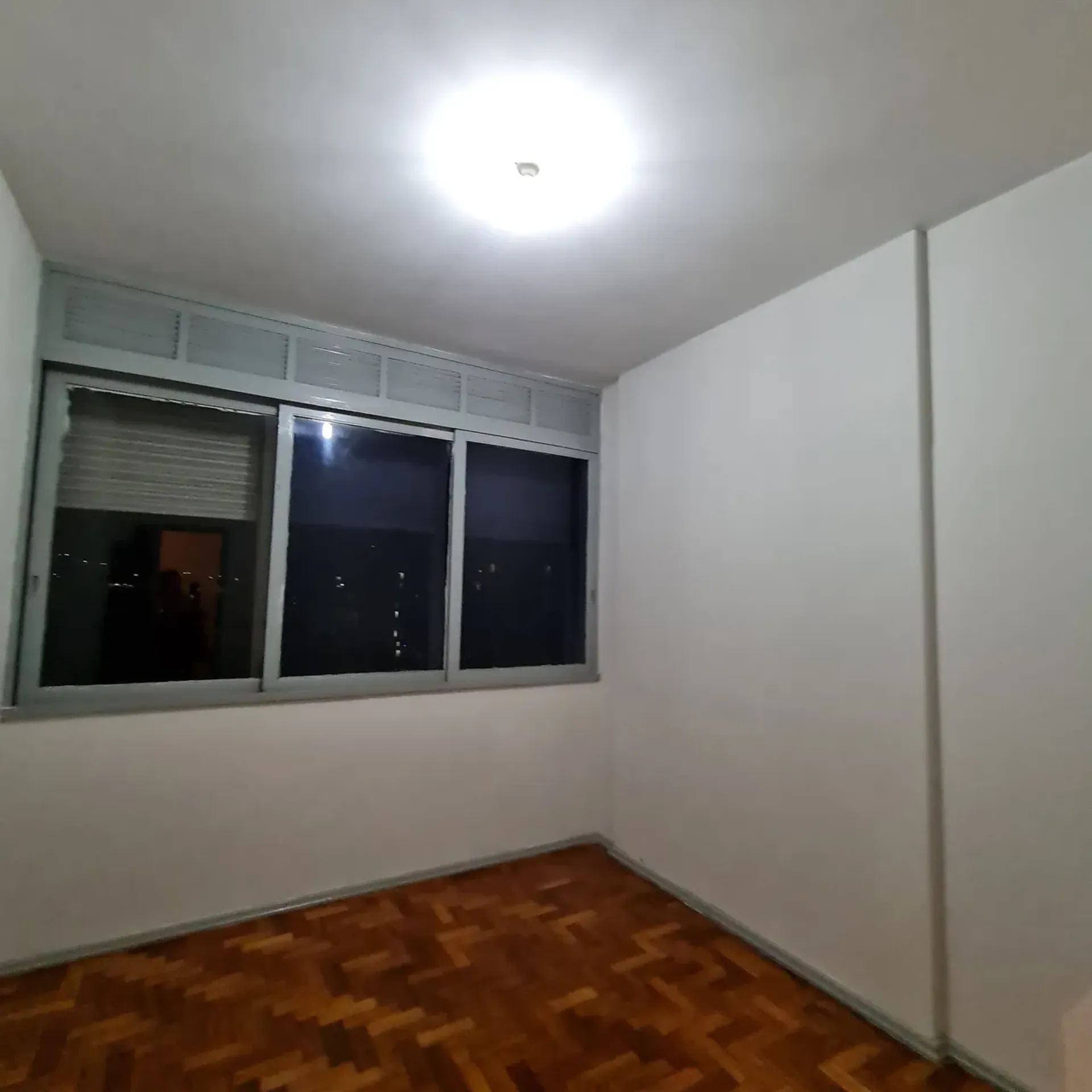 Apartment on the 9th floor with wood or laminate floors — photo 41
