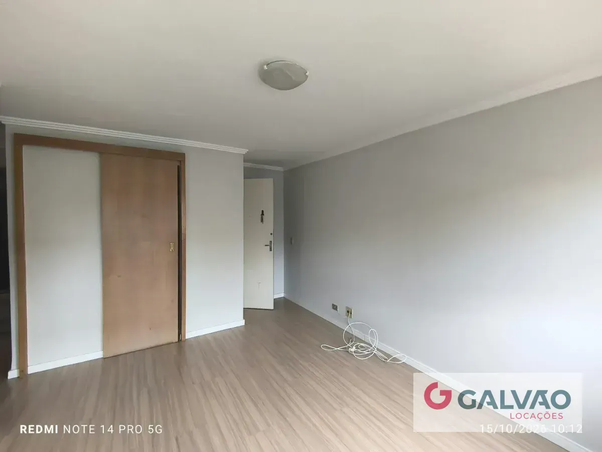 Home office in a 3-bedroom apartment, 49 m²