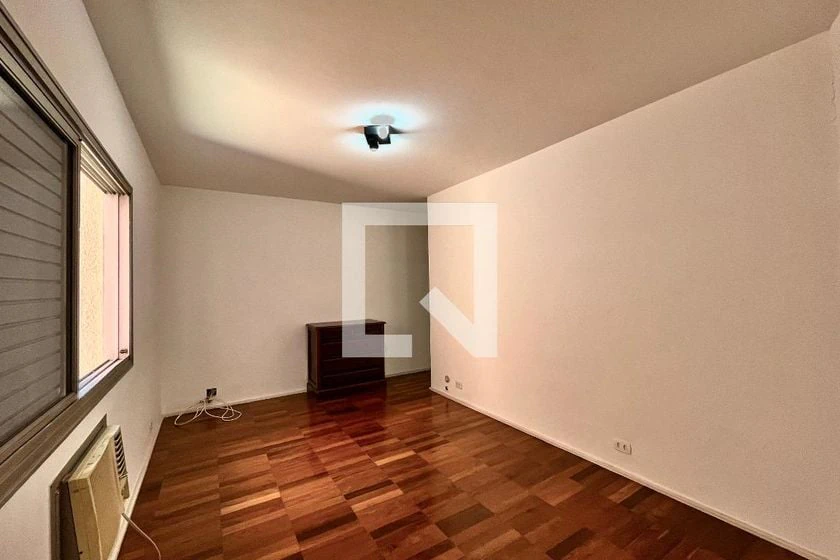 3-bedroom apartment with built-in wardrobes — photo 14