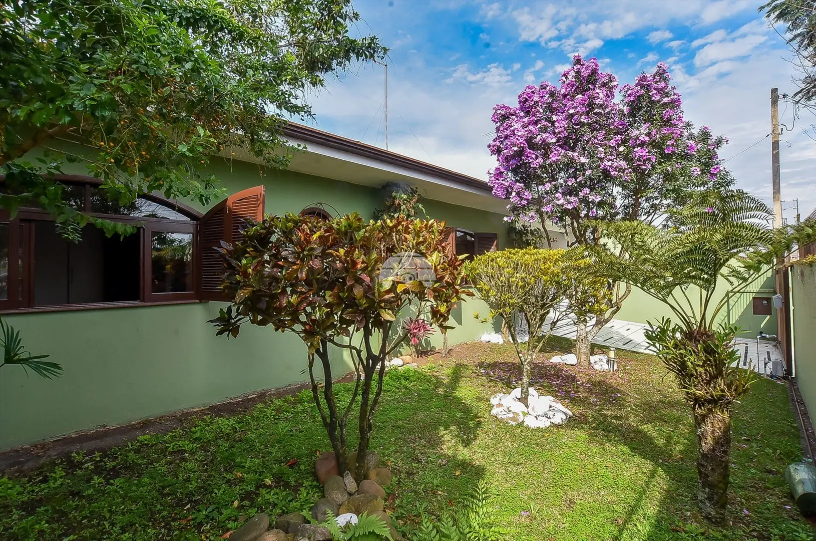 Casa para alugar com 3 quartos, 150 m² e 3 vagas — photo 2