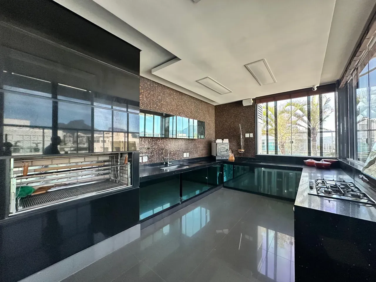 Furnished 4-bedroom apartment with 800 m² and 5 baths — photo 9