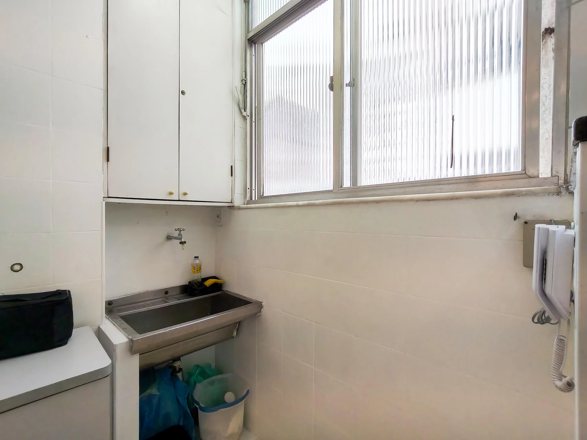 Apartamento mobiliado com cozinha americana e fogão a gás — photo 24