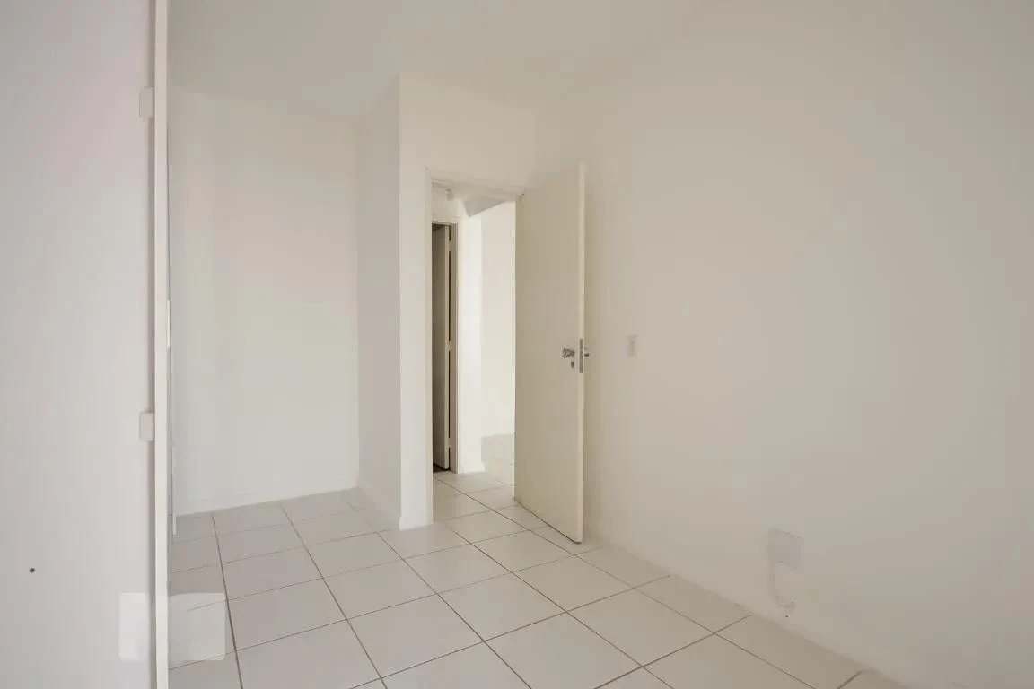 One-bedroom apartment with a park view in Rio de Janeiro — photo 10