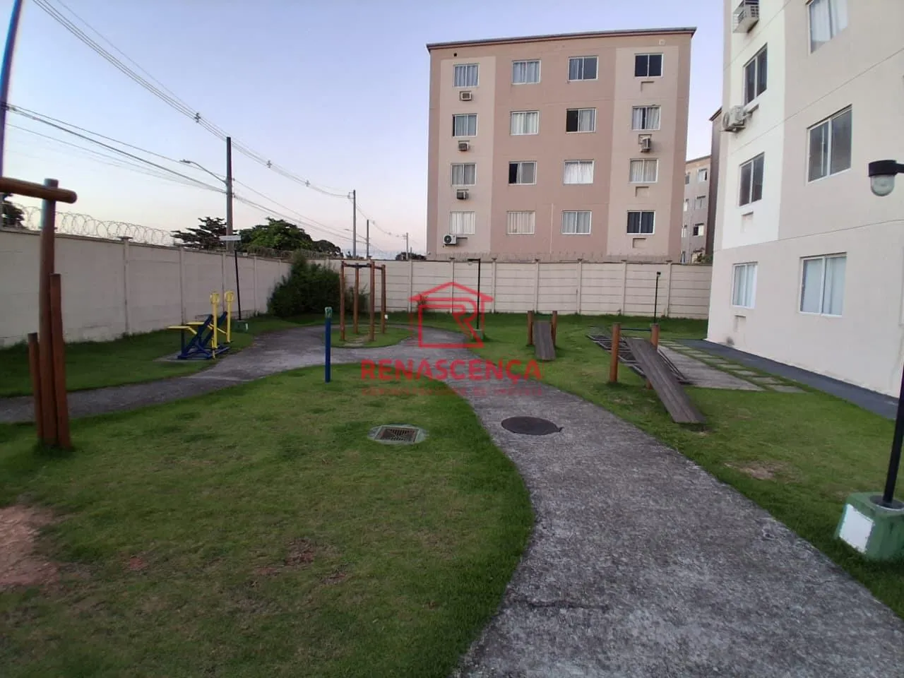 Unfurnished 2-bedroom apartment with private garden — photo 5