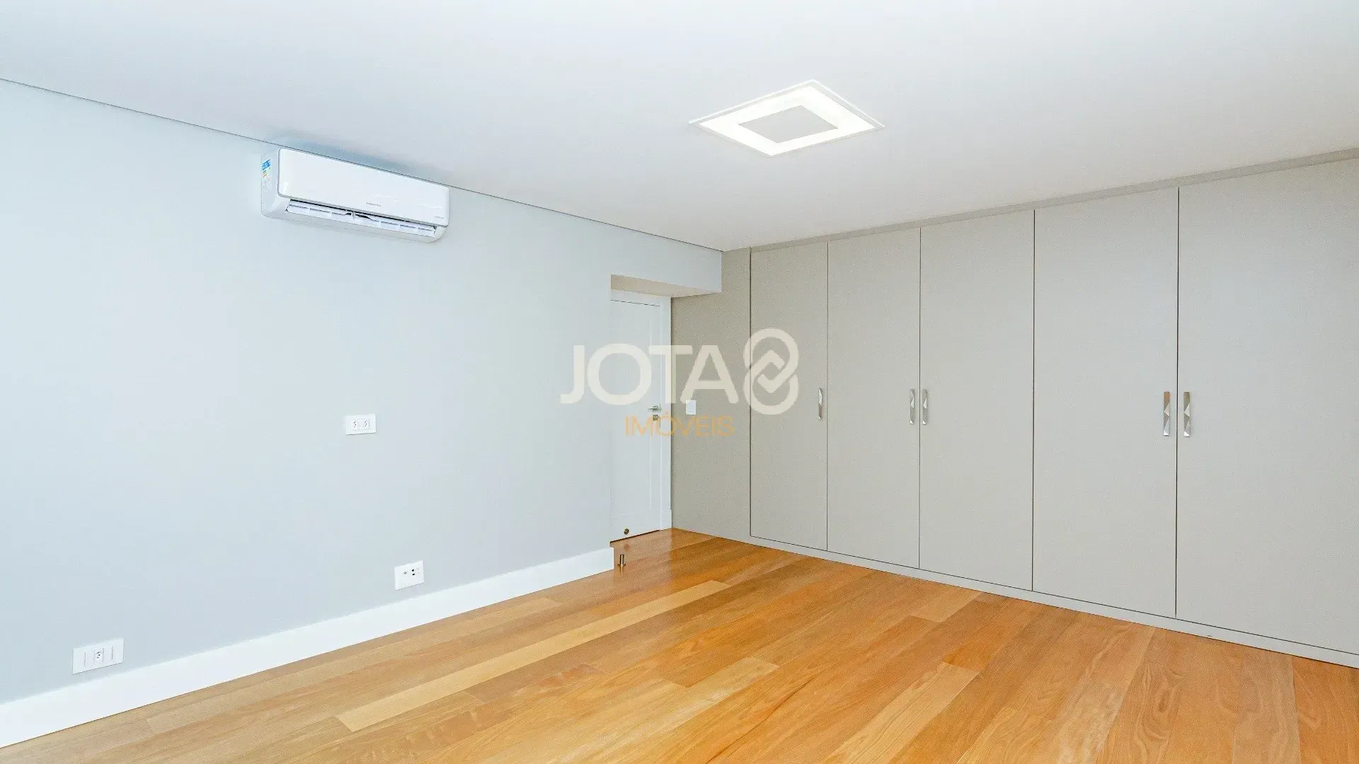 4-bedroom apartment with 607 m² and 4 parking spots — photo 24