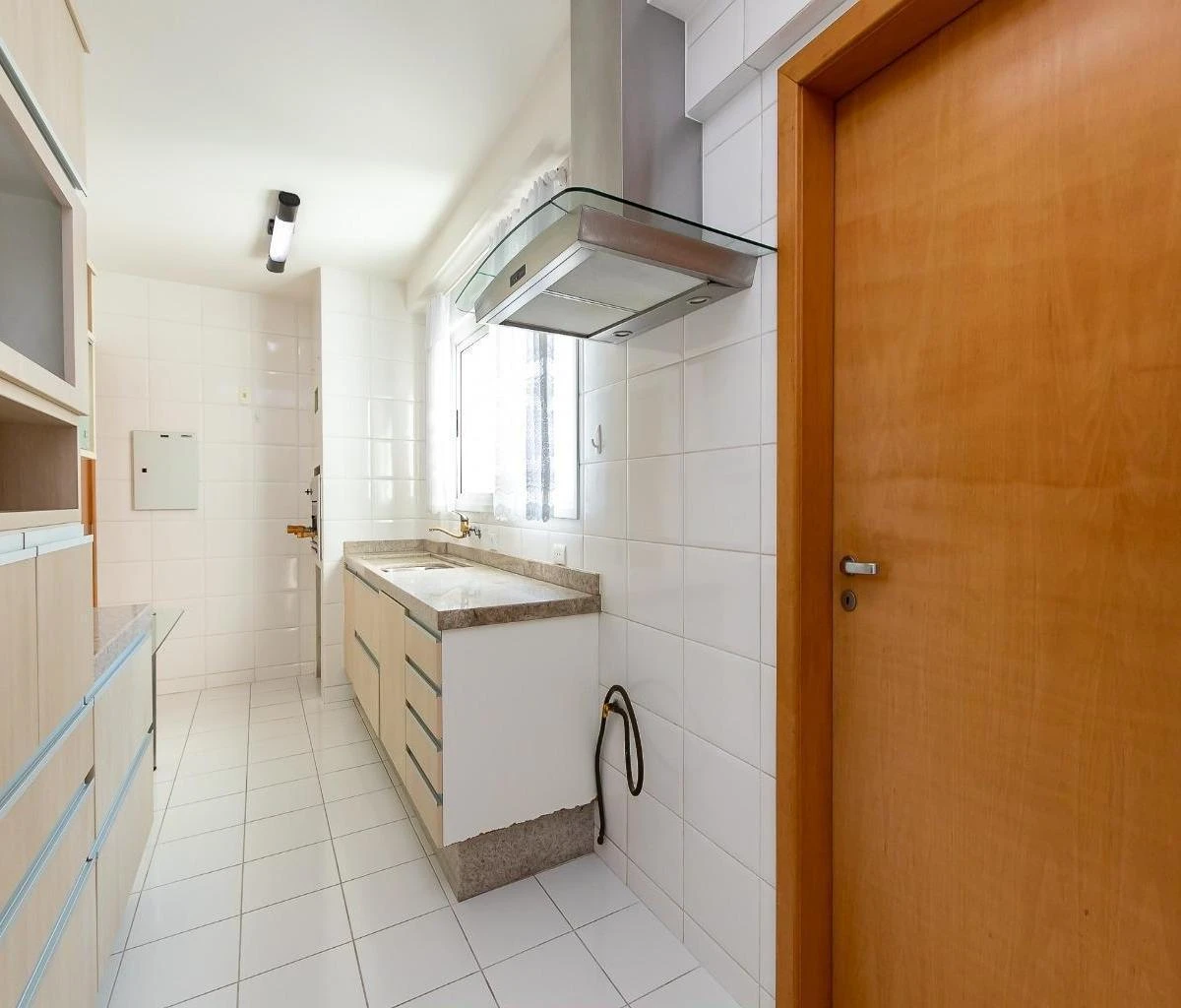 4-bedroom apartment with a home office in Curitiba — photo 14