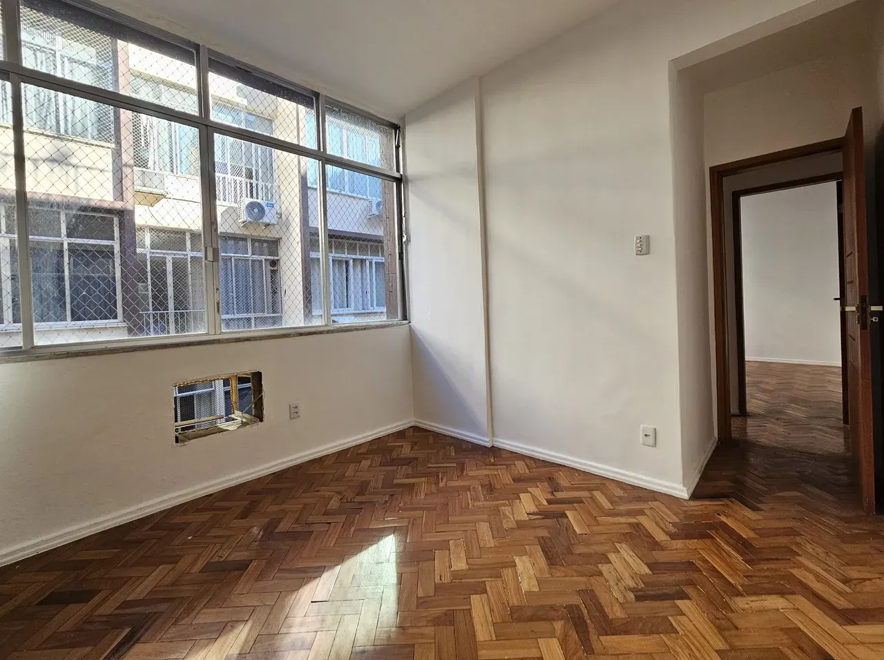 Departamento en piso 5 con piso de madera o laminado — photo 4