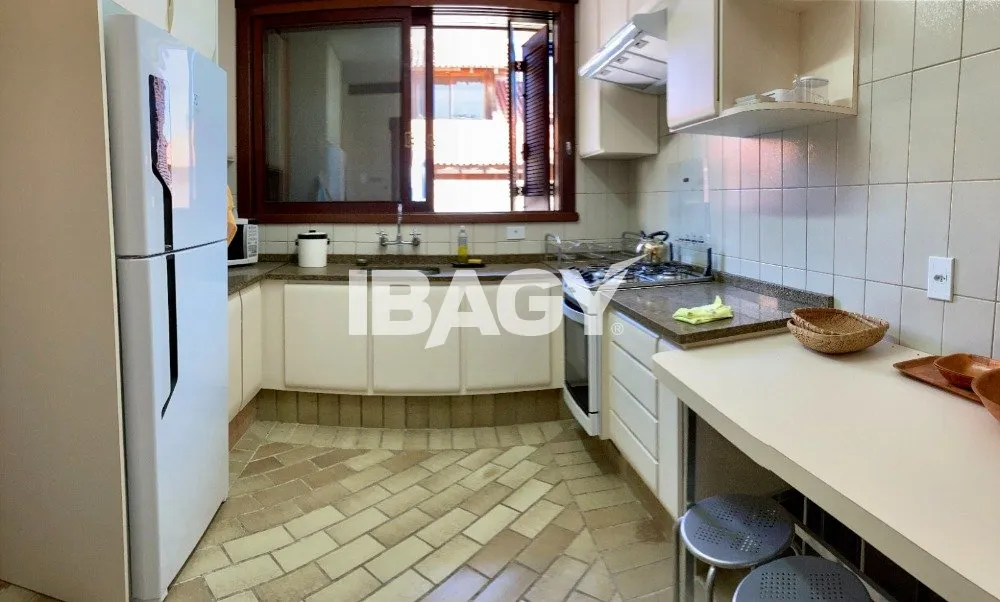 Casa amueblada con 5 dormitorios y 600 m² — photo 6