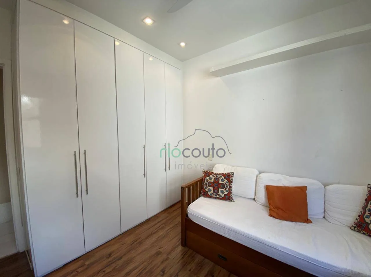 4-bedroom apartment with a dishwasher in Rio de Janeiro — photo 19