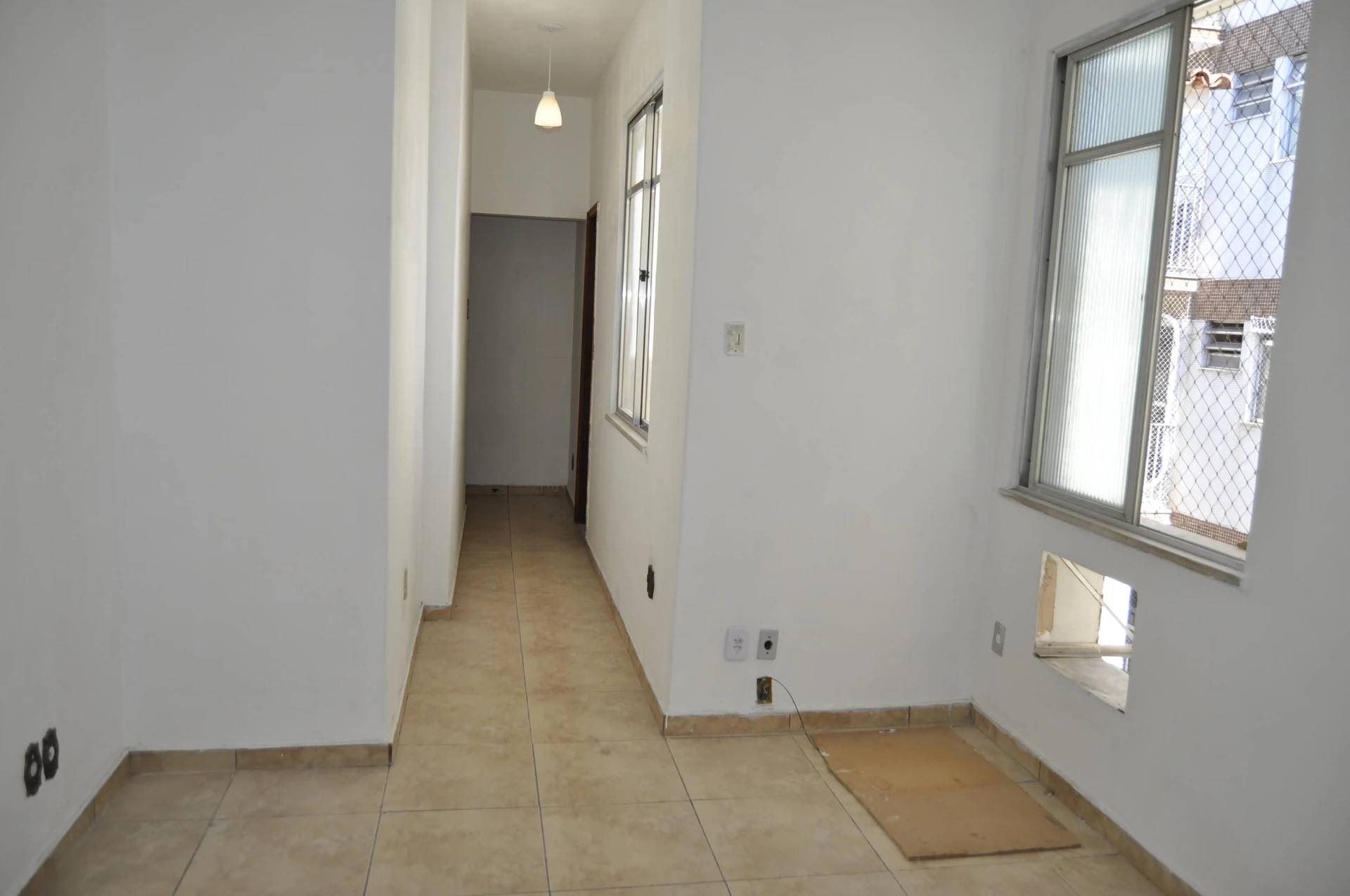 Unfurnished apartment with 2 bedrooms and private garden — photo 28