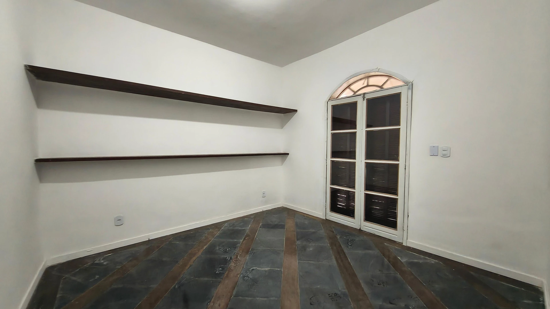 House, 250 m², with a bathtub — photo 15