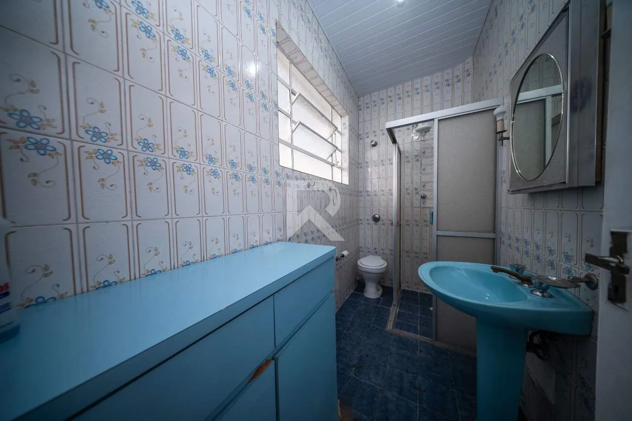 Rental house with laundry area and 5 bedrooms — photo 25