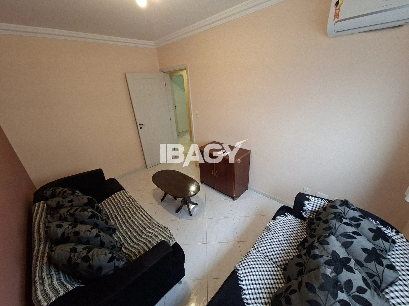 3-bedroom apartment with a bathtub in Florianópolis — photo 5