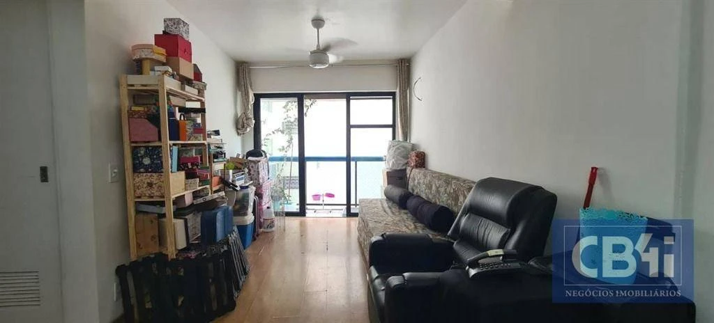 2-bedroom apartment in a building with a pool — photo 11